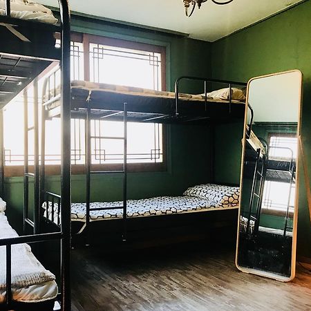 Avocado Guesthouse โซล ภายนอก รูปภาพ